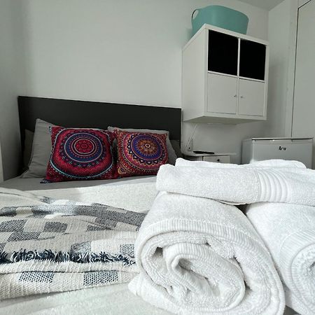 Habitacion Atocha Mendez Madrid Exterior photo