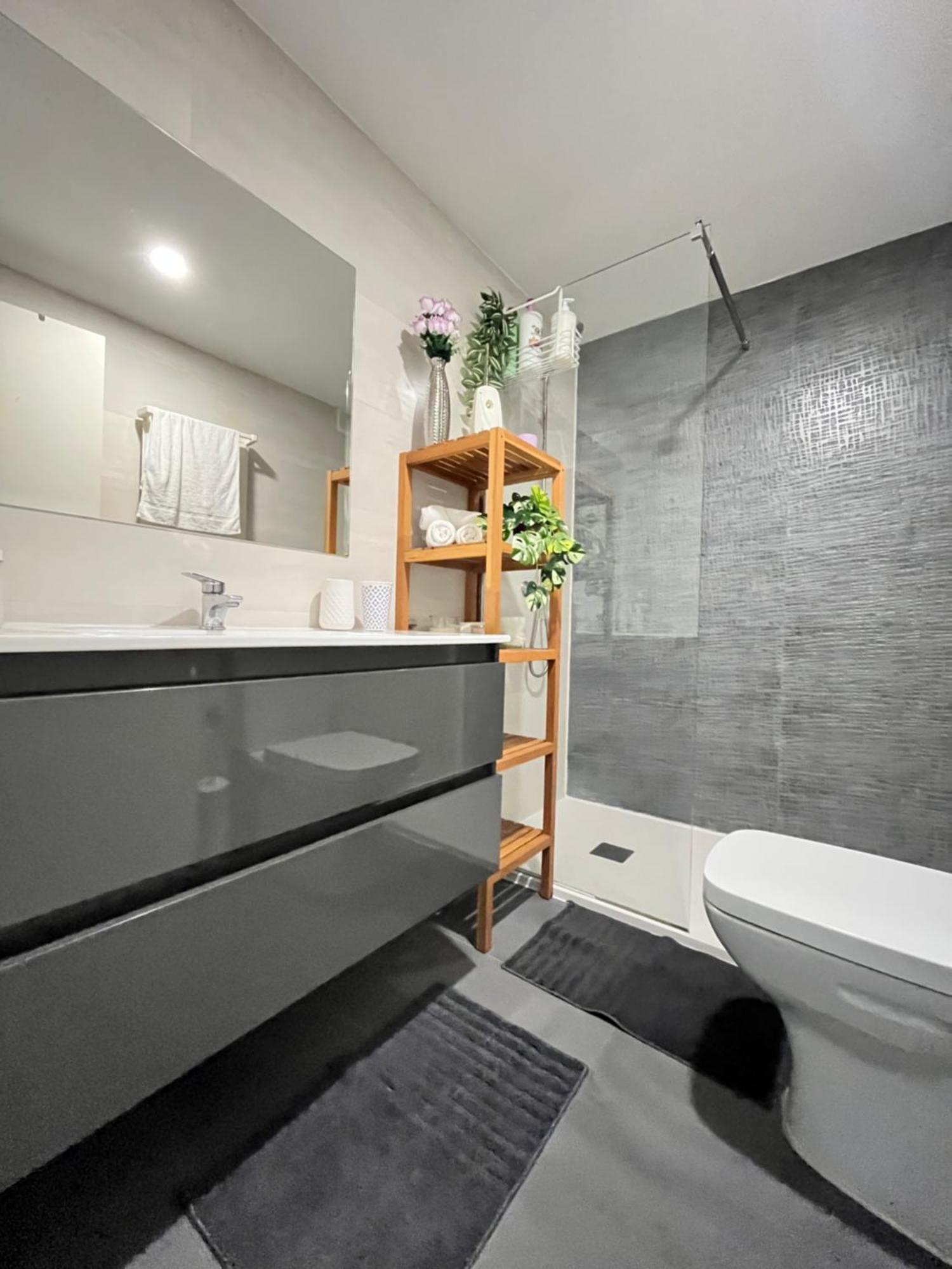 Habitacion Atocha Mendez Madrid Exterior photo