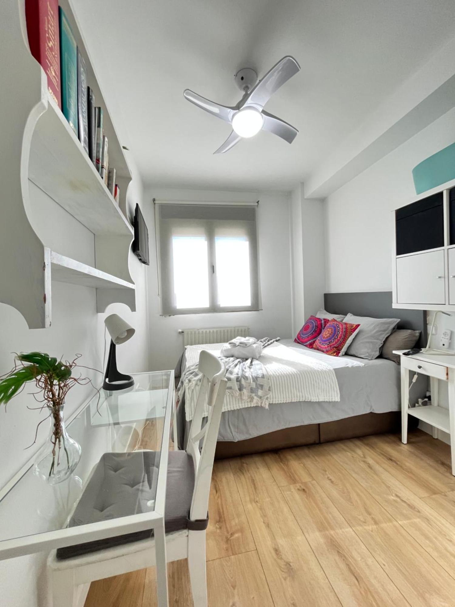 Habitacion Atocha Mendez Madrid Exterior photo