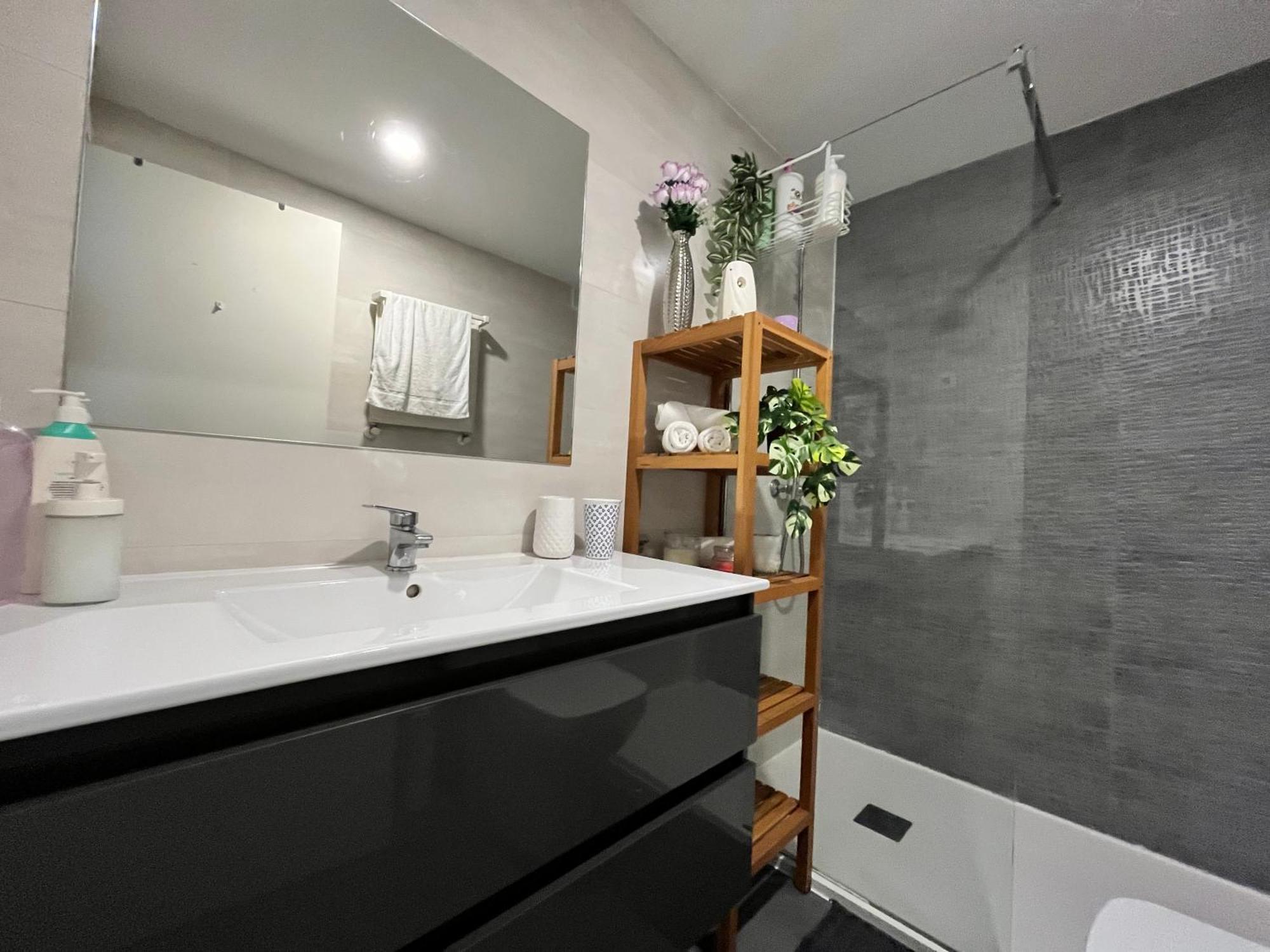 Habitacion Atocha Mendez Madrid Exterior photo