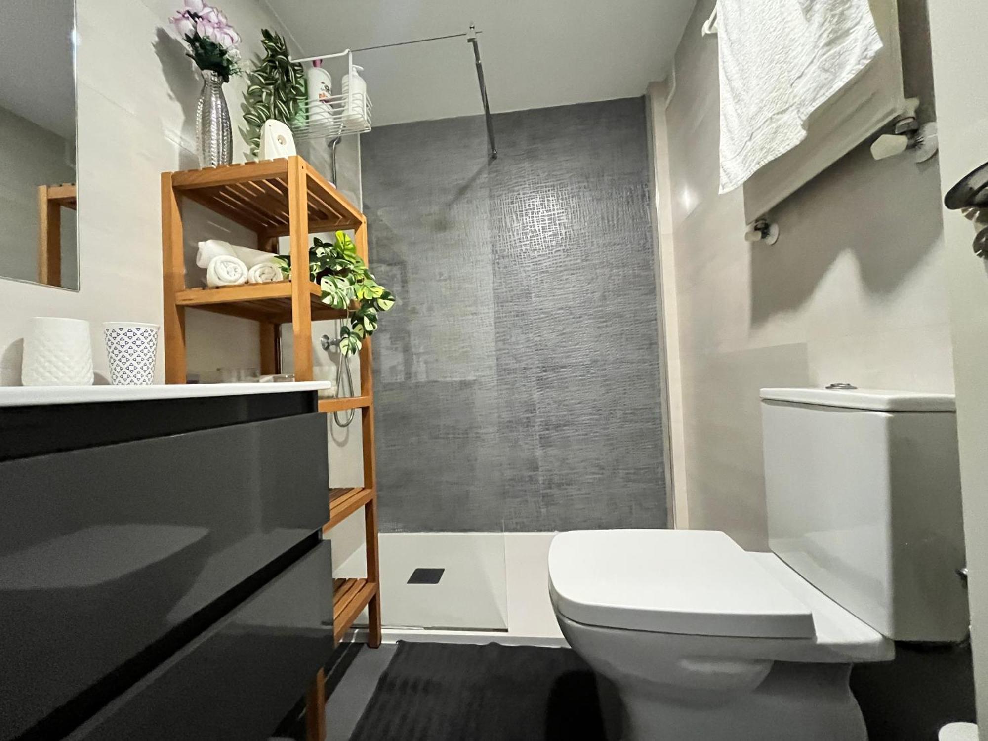 Habitacion Atocha Mendez Madrid Exterior photo